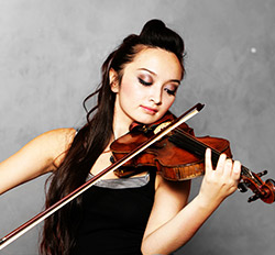 Female violinist Diana Yukawa